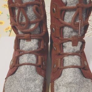 SOREL Women's Explorer Joan Felt 100g Waterproof Winter Boots size 8